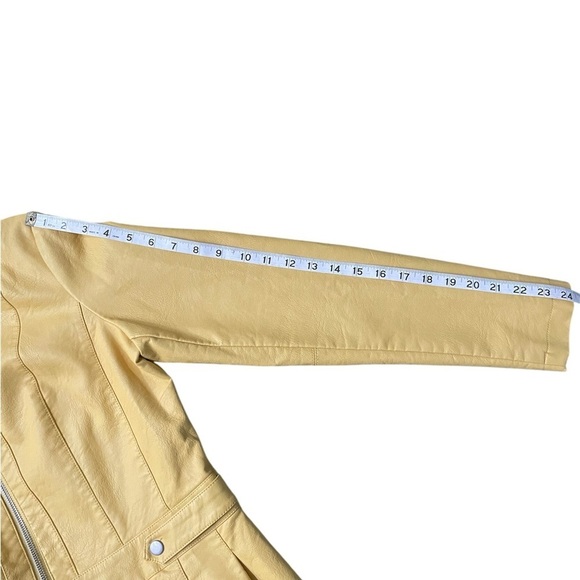 Stylish Baccini Yellow Women's Jacket - Picture 5 of 6
